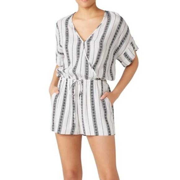 Fifteen Twenty Women's White Surplice Wrap V-Neck Striped Romper Size Large - Picture 1 of 12
